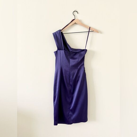 Eliza J One Shoulder Satin Dress with Beaded Detail in Purple - Size 6 - Picture 4 of 7